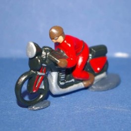 Moto rouge suiveur course cycliste