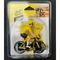 Cycliste du Tour de France 2022 - Echelle 1/18 - Maillot Jaune LCL